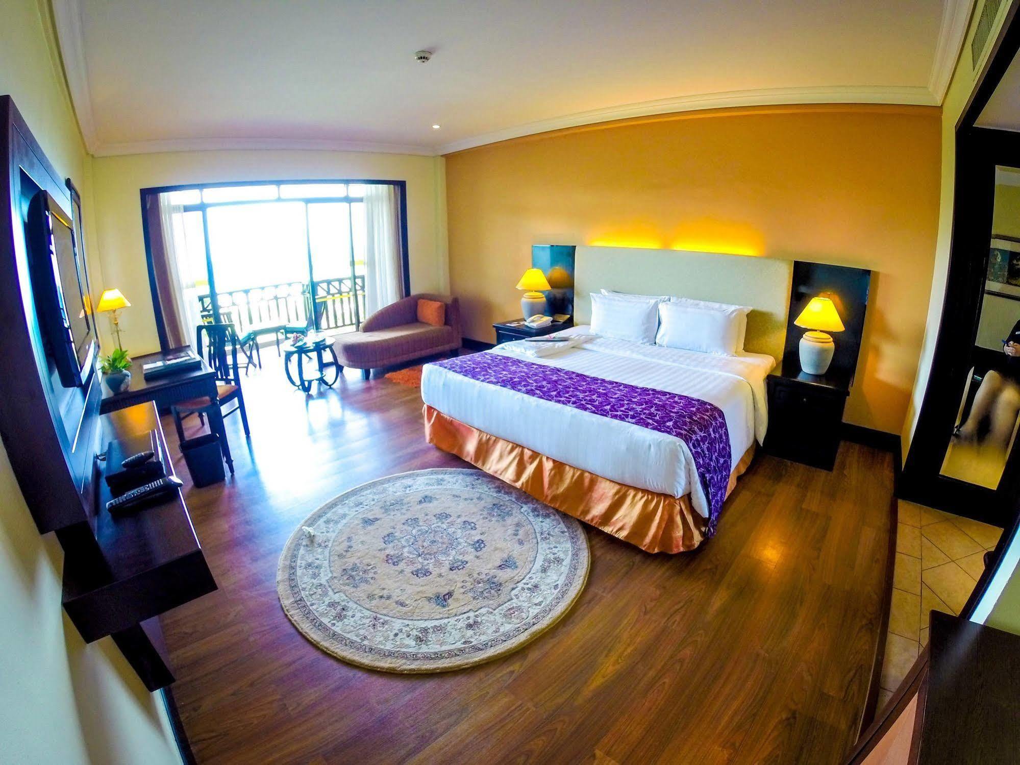 Villa At Nexus Resort & Spa Karambunai Kampong Bikasan Buitenkant foto