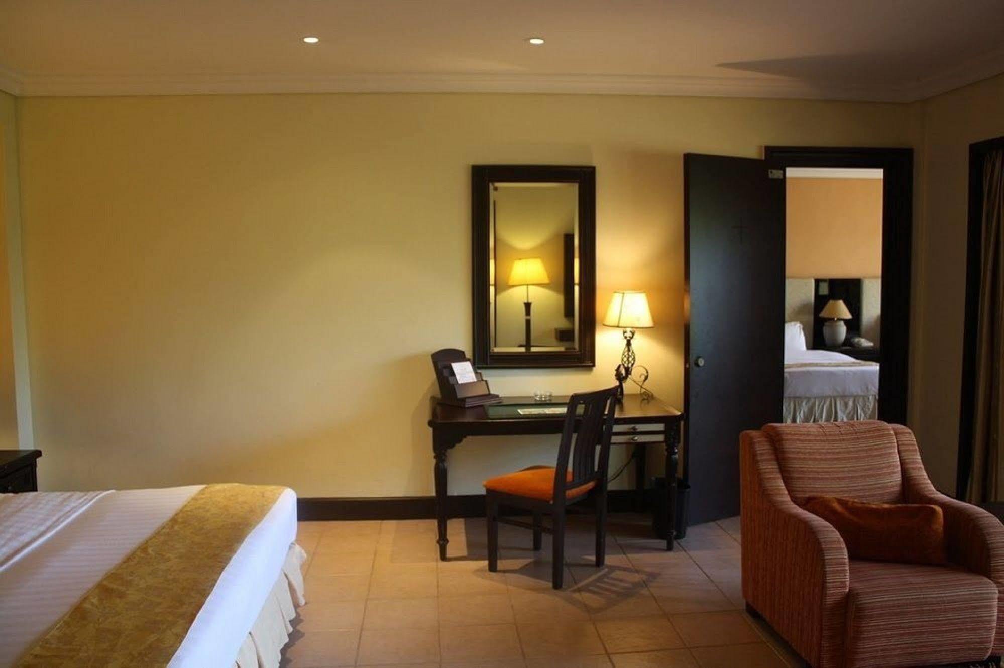 Villa At Nexus Resort & Spa Karambunai Kampong Bikasan Buitenkant foto