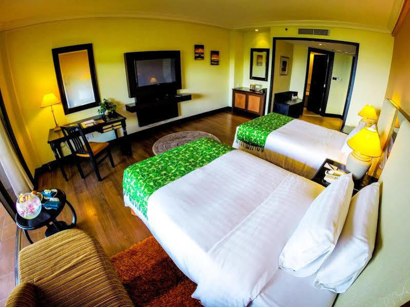 Villa At Nexus Resort & Spa Karambunai Kampong Bikasan Buitenkant foto