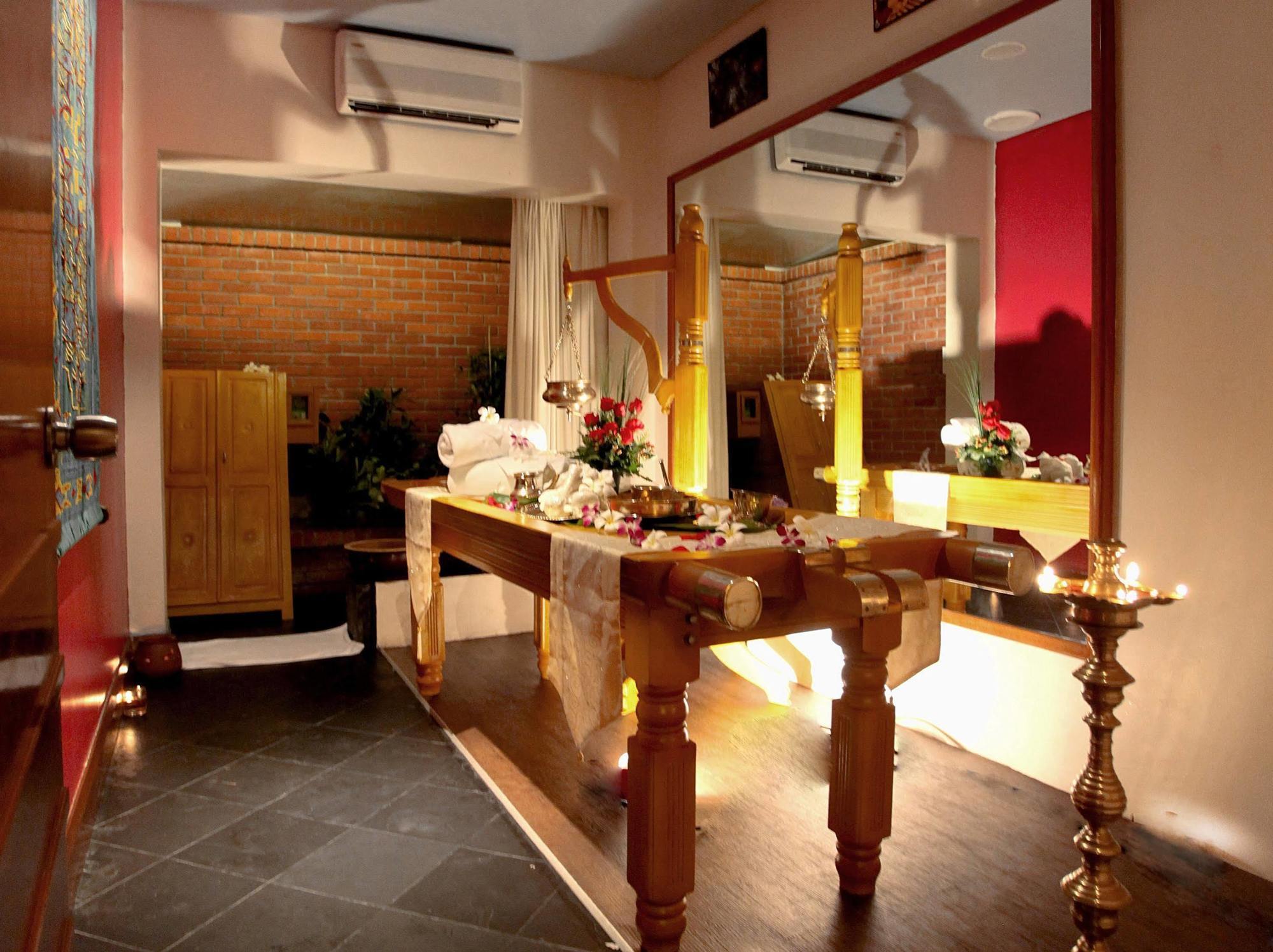 Villa At Nexus Resort & Spa Karambunai Kampong Bikasan Buitenkant foto